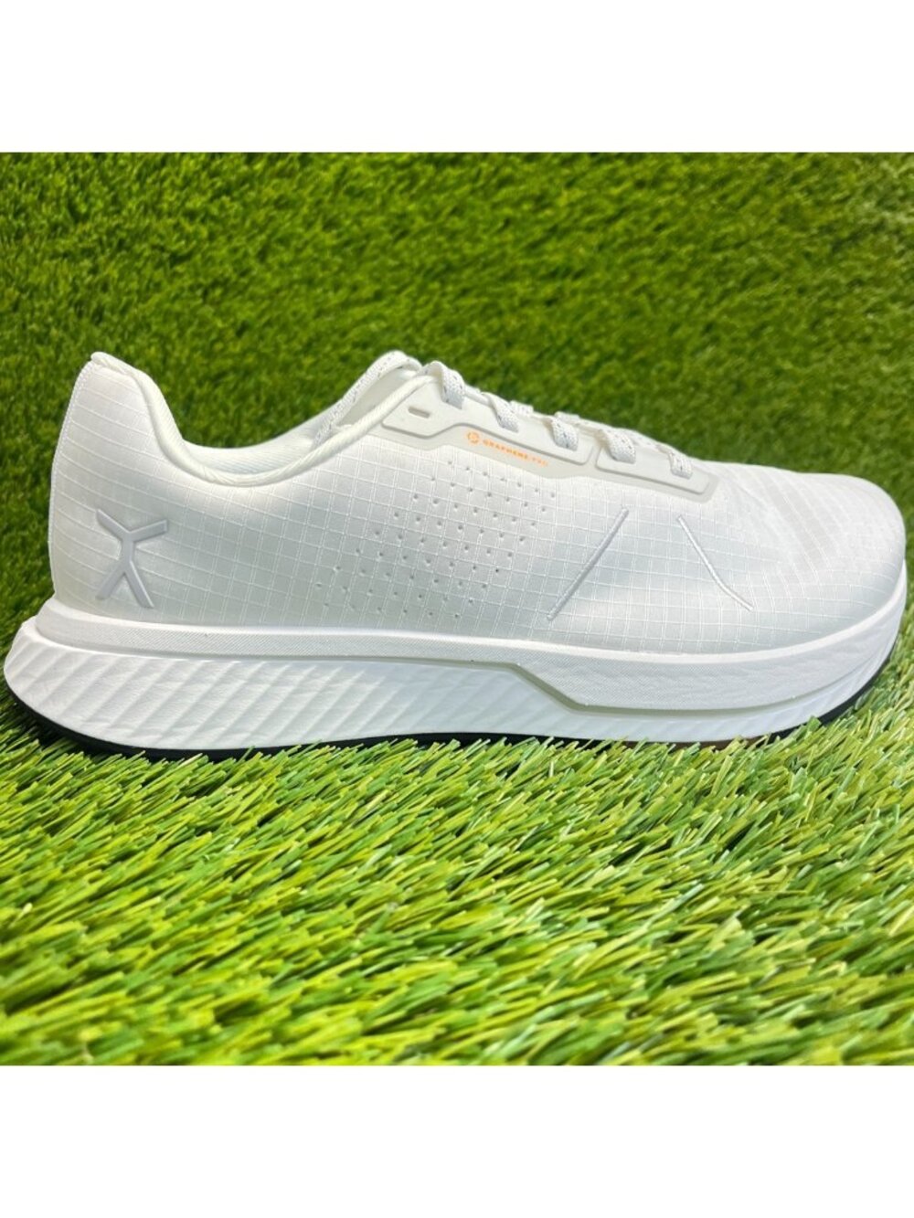 Flux Footwear Adapt Graphene RR White Womens Size 9 Athletic Shoes Sneakers